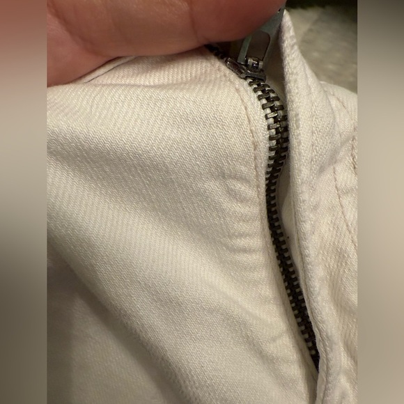 American Eagle Outfitters Cream Ripped Jeans - Picture 14 of 15